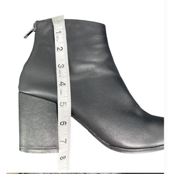 Aqua Dante Boots Black 7.5 Leather Almond Toe Ankle Fashion Fall Block Heel EUC - Picture 9 of 10